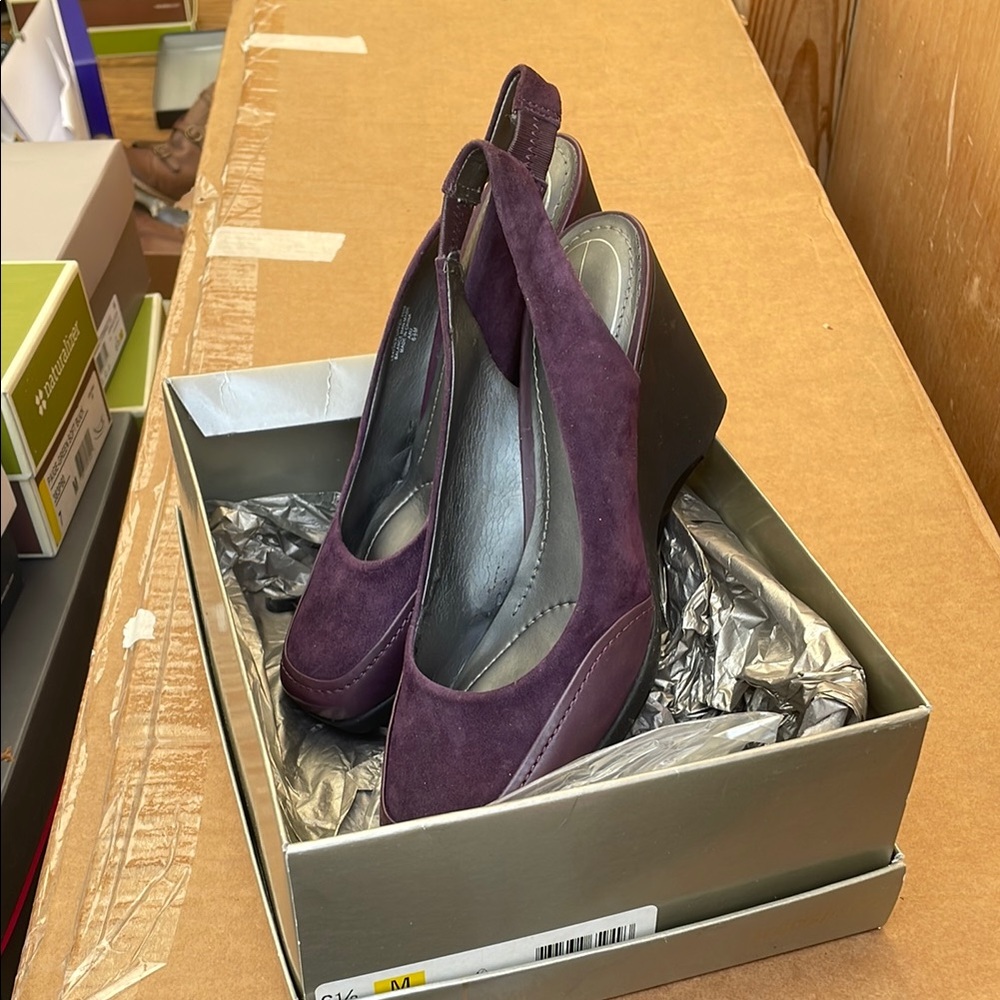 Elegant Purple Wedge Slingback Shoes